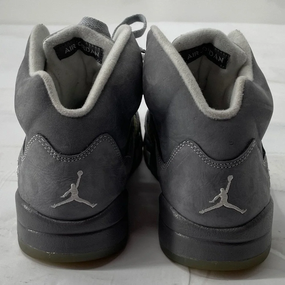 Jordan Sneakers Retro 5 Wolf Grey Size 11 Grey Good